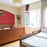 Hostel Cheers Midtown *