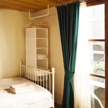 Hostel Cheers Midtown *