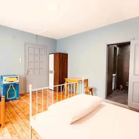 Hostel Cheers Midtown *