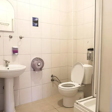 Hostel Cheers Midtown