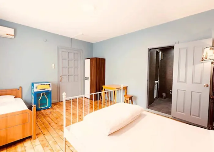 Hostel Cheers Midtown *