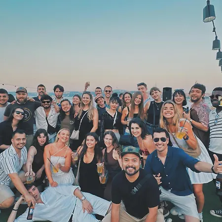 Хостел Cheers Midtown