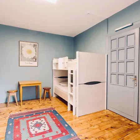 Хостел Cheers Midtown