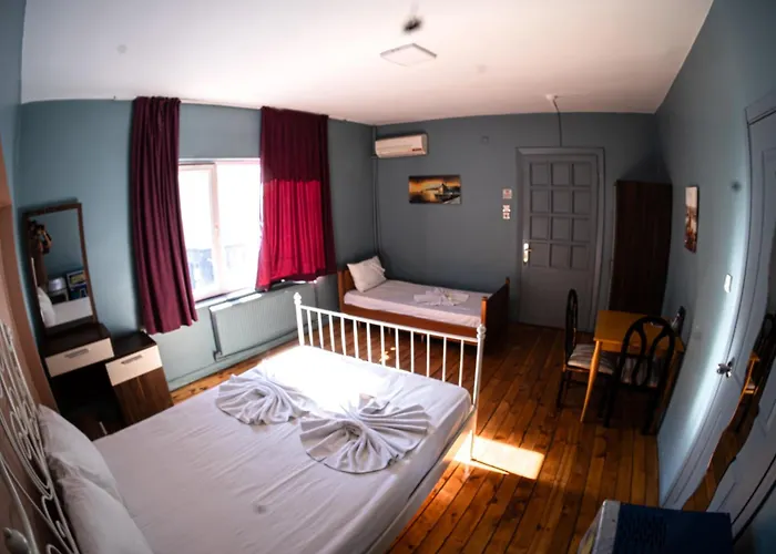 Cheers Midtown Hostel *