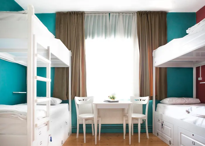 Cheers Midtown Vandrarhem *